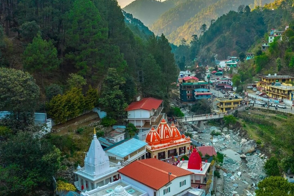 Kainchi Dham Ashram - Places to Visit in Nainital - Gola Holidays - Slide 1